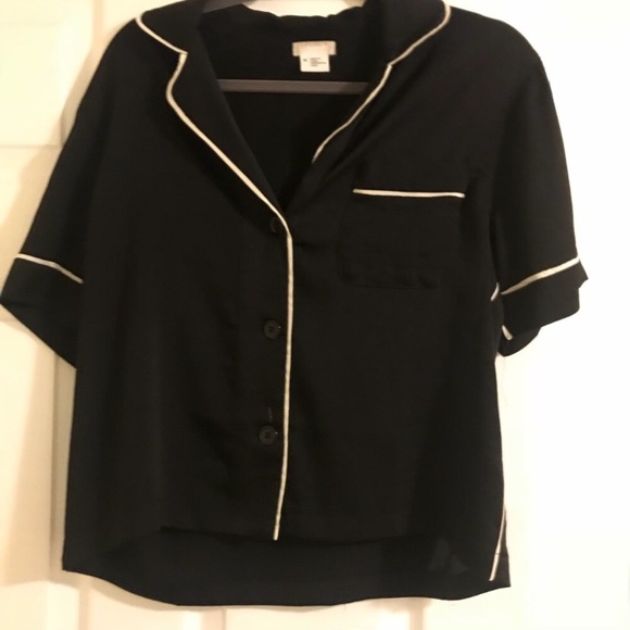 Urban Outfitters Contrasting piping pajama top - Picture 2 of 2